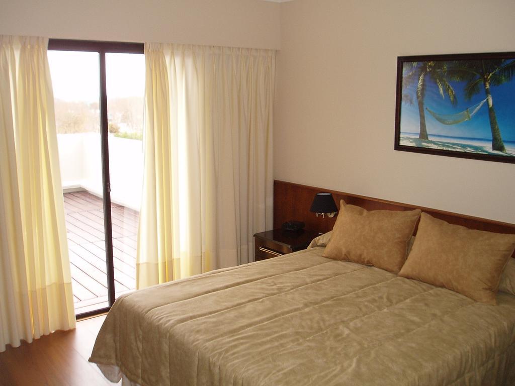 Hotel Maxim Trinidad Quarto foto
